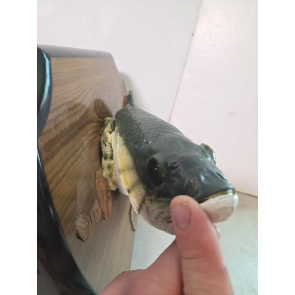 Vintage Gemmy 1999 Big Mouth Billy Bass Singing Fish Works With Issues FOR PARTS